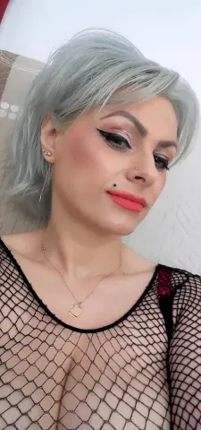 Golden_Lady_WOW — Streamate Photos