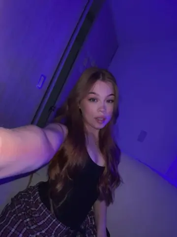 SophieMonroe19 — Streamate Photos