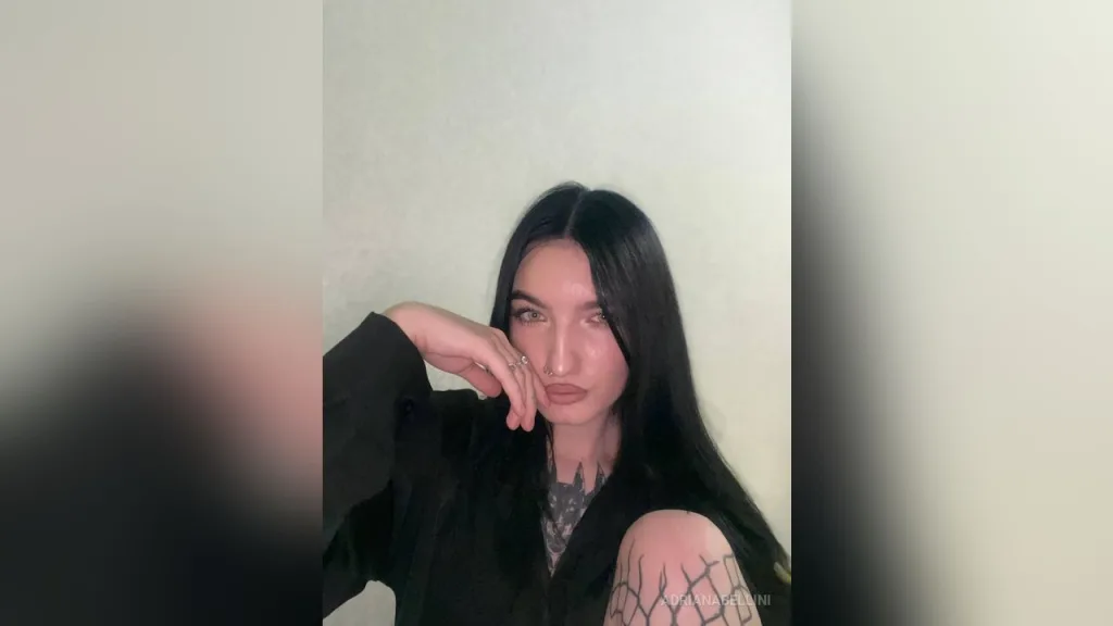 AdrianaBellini — i am the danger