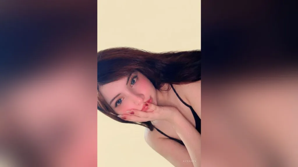 AyraNyx — live cam