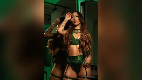 VictoriaFontaine — Emerald🥂