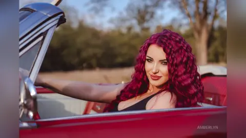 AmberLyn — Playful Glow