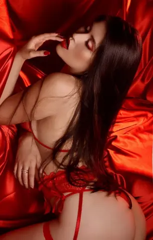BrianaHunter69 — Streamate Photos