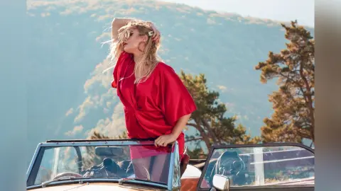 AmelieSkylar — Red Hot Chilli