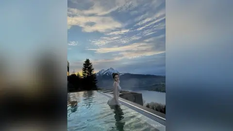 LuluLeblanc — Am I the scenery in your heart?
