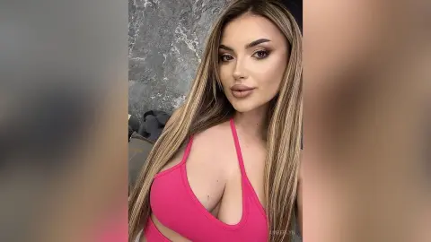 AmberLyn — Selfies