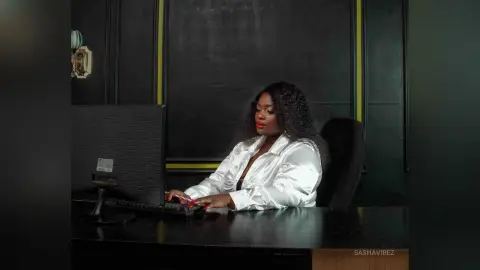 SashaVibez — Lets get naughty in office