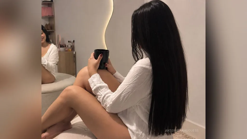 AntonellaHuguess — Buenas tardes☀️🔥