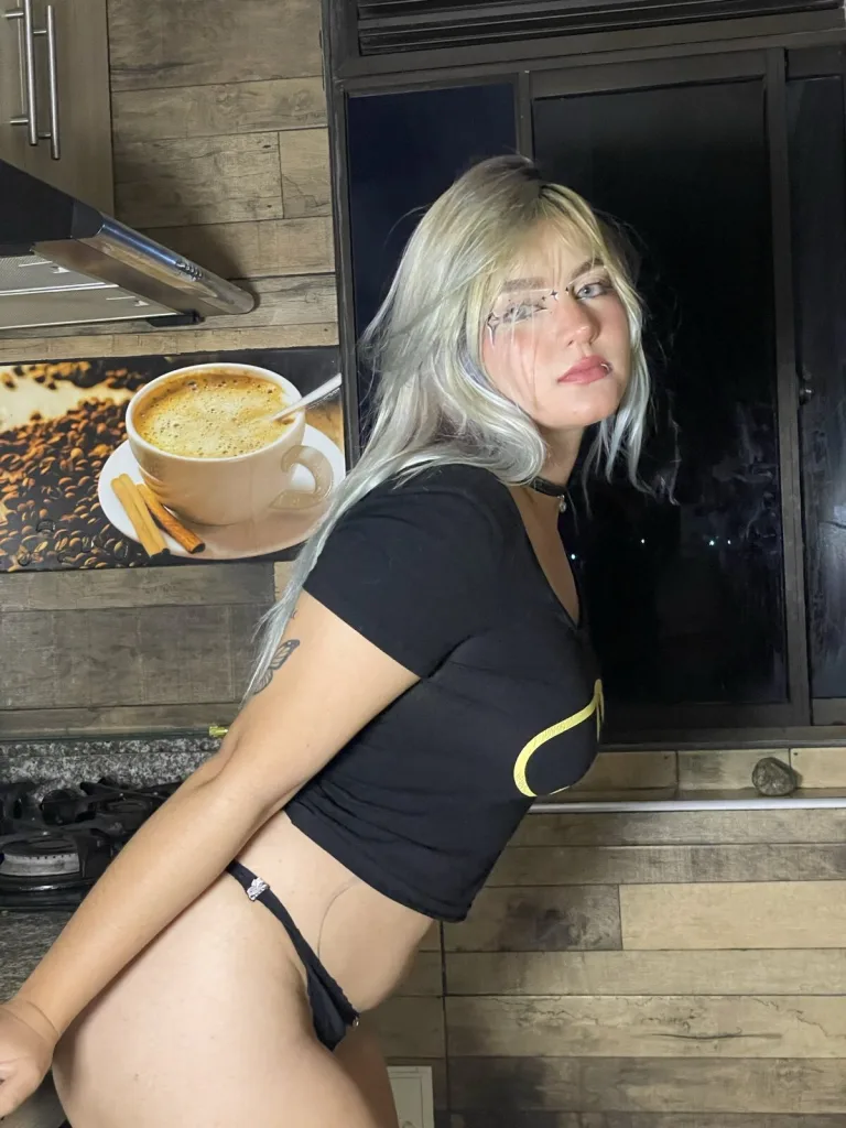 SkyLumen — Streamate Photos