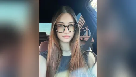 StrawberryCeline — Car selfies