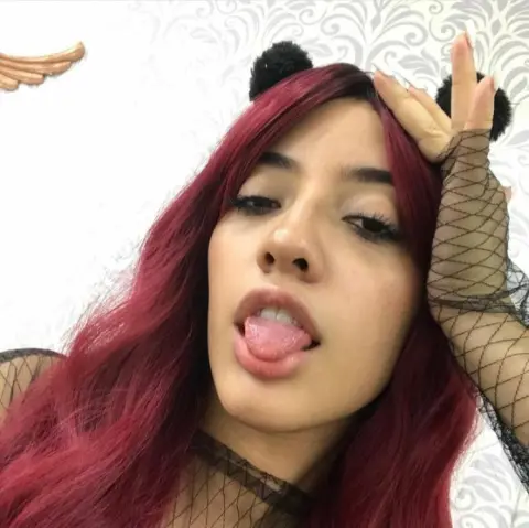 Cherryflavorr — Streamate Photos
