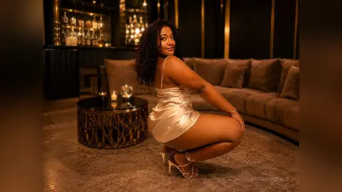 KatiaEmerald — Golden Naughty ✨🫦