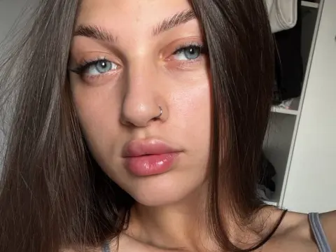 FionaHey cam model