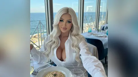 AlexaEvans — 🥵