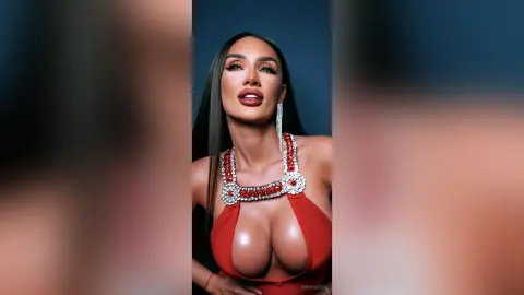 AnnaKarev — Santa Baby 🎅