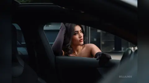 BellaJade — Mercedes Girl 🔥