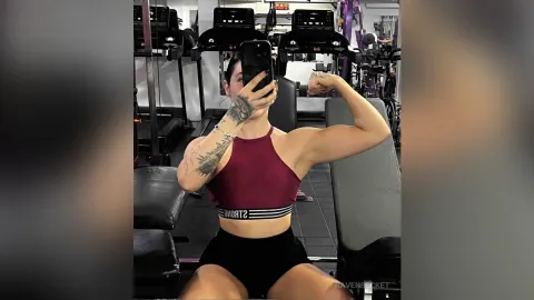 RavenBecket — Athletic Allure 💪🏼