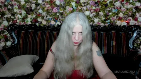 MariaAnziana — Red