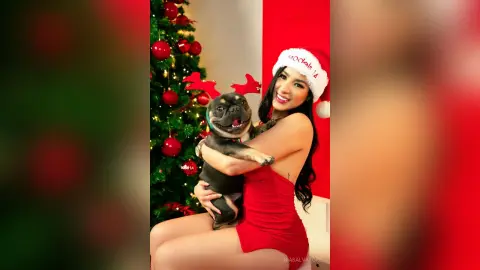 NiaSalvatore — Merry Christmas! 🤶🏼
