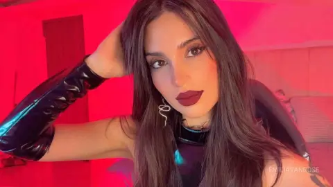 EmiliaVanRose — 1