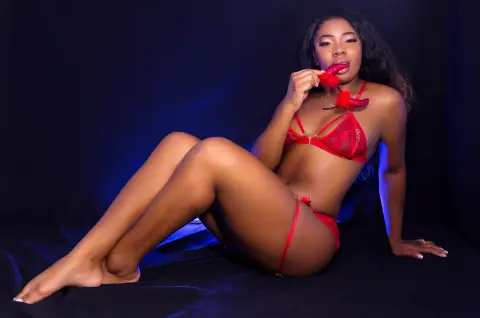 Niyirey95 — Streamate Photos
