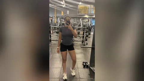 RavenLeone — Gym pictures 🏋🏽‍♀️