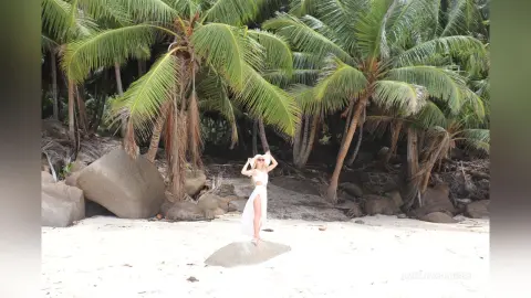 AmeliaGrandes — Seychelles babe