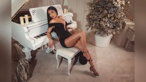 LexyNess — Festive Tease