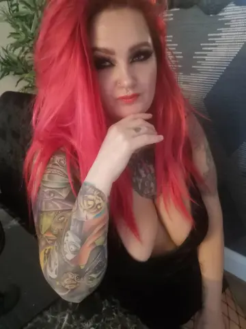 RubyRedKink — Streamate Photos