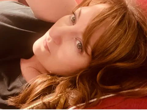 Curvygirllouisa — Streamate Photos