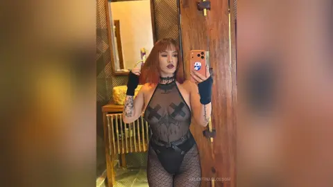 ValentinaBlossom — glam time
