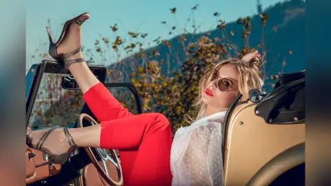 AmelieSkylar — Red Hot Chilli
