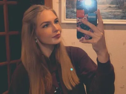 KateyTouriny cam model