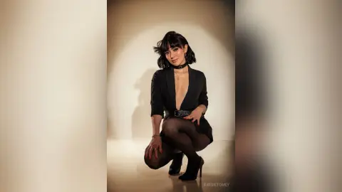 KassieTomey — between glamour and light