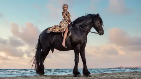 IssaSmith — 🏇