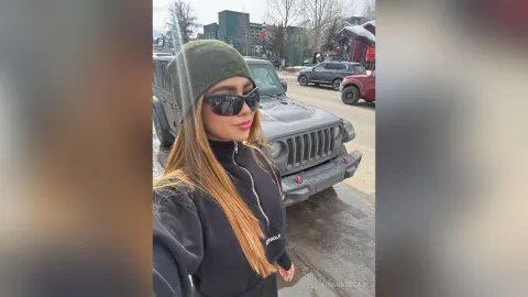 ArianaVegas — Aspen