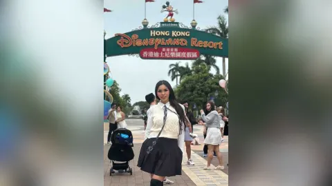 Naztashacruz — hongkong Disneyland