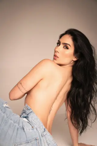AlisiaConors — Streamate Photos
