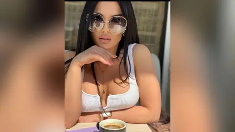 MellanyConnor — Sensual breeze :)