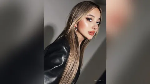 RoxyWray — lady in black