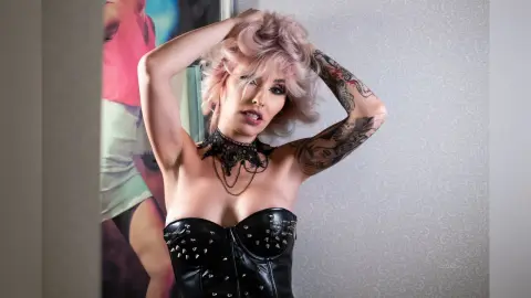 IssaSmith — glamour pic