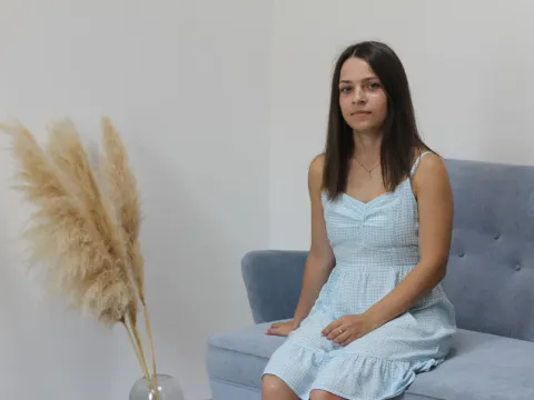 SaraTein — LiveJasmin cam model