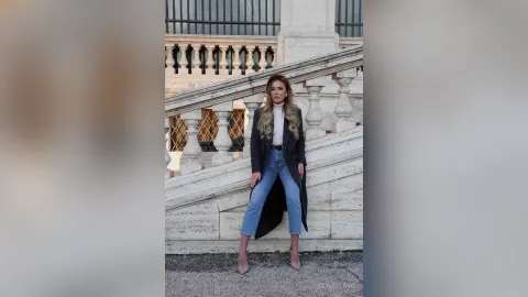 LeylaBlanc — Decent woman