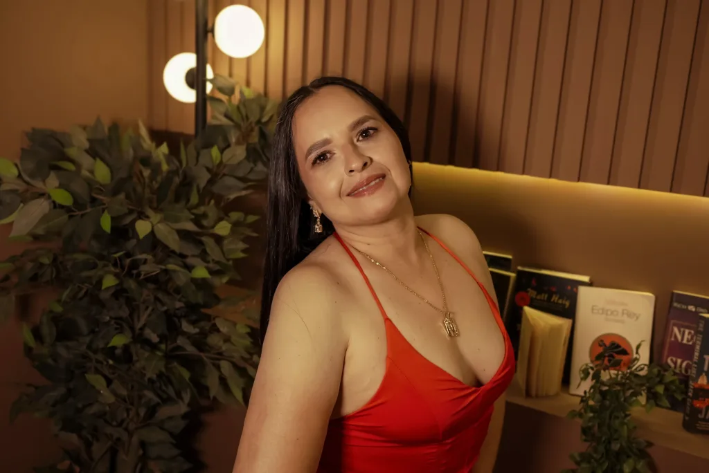 CinthyaVelez — Streamate Photos