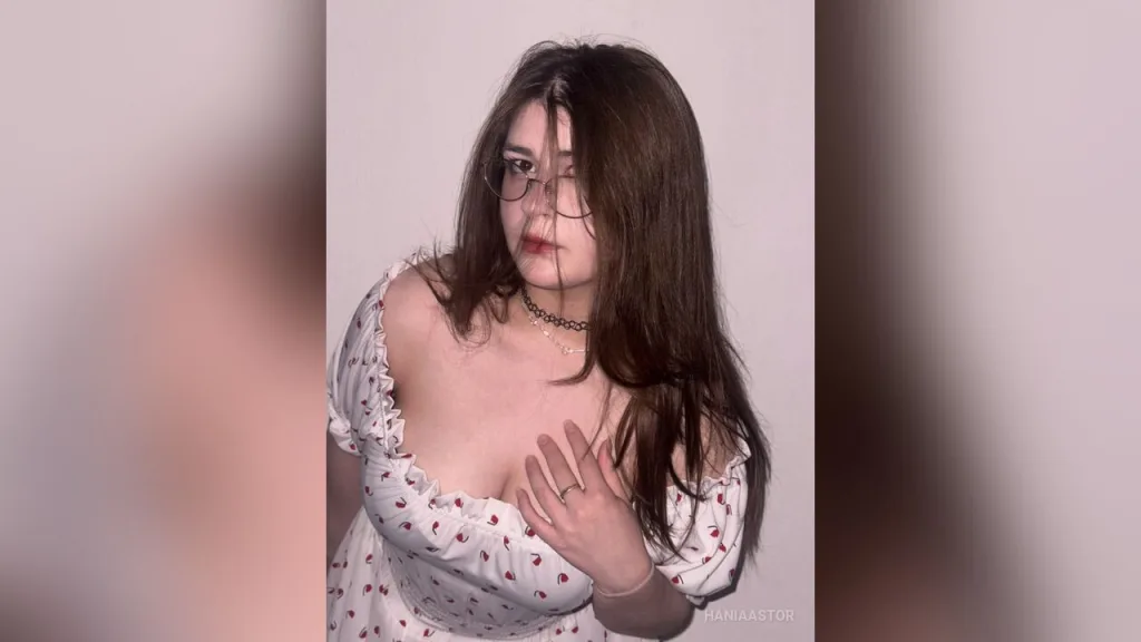 HaniaAstor — live cam