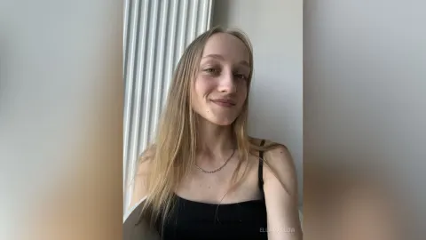 EllaMarlow — Me