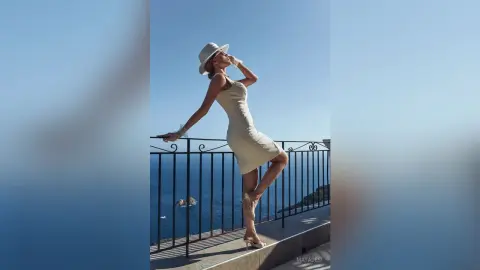 MayaDesi — La Dolce Vita