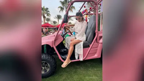 ValerieNicolle — Hot Girl "Summer"