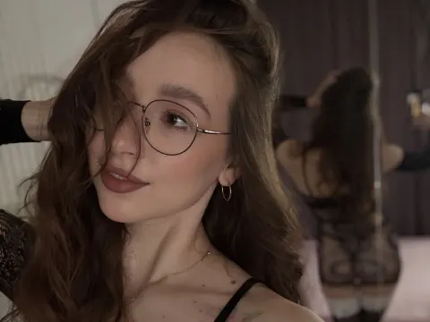 EmilySimon — LiveJasmin cam model