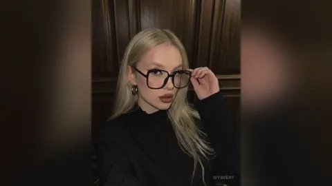 IvyAvery — Business women